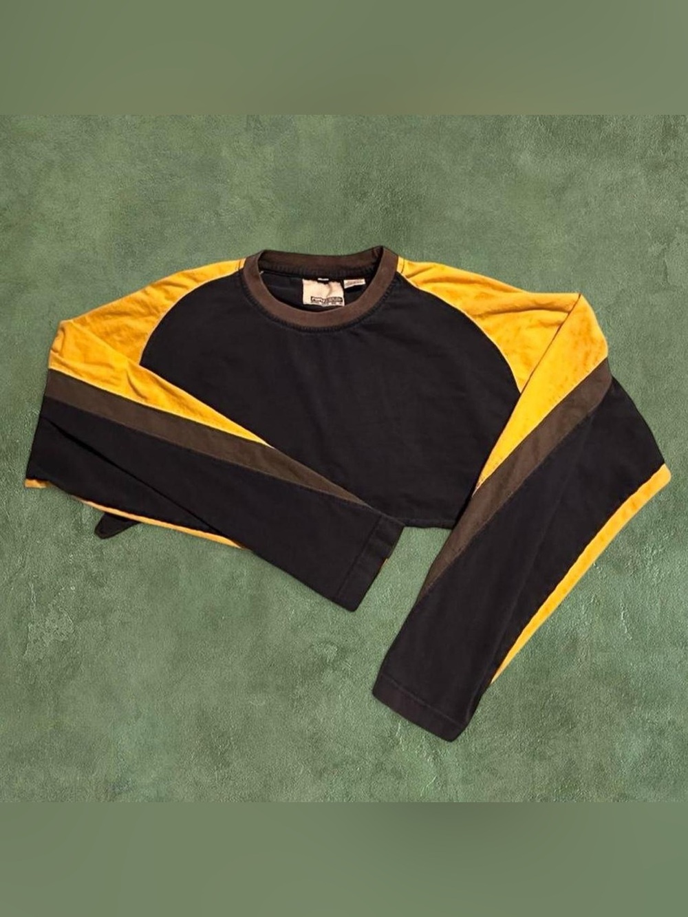 Vintage Point Zero Colorblock Crewneck Cropped Navy, Mustard, Brown Size M